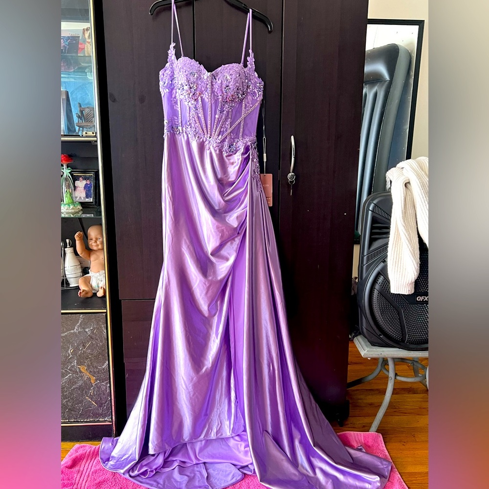 Elegant Purple Prom Dress - Picture 1 of 6